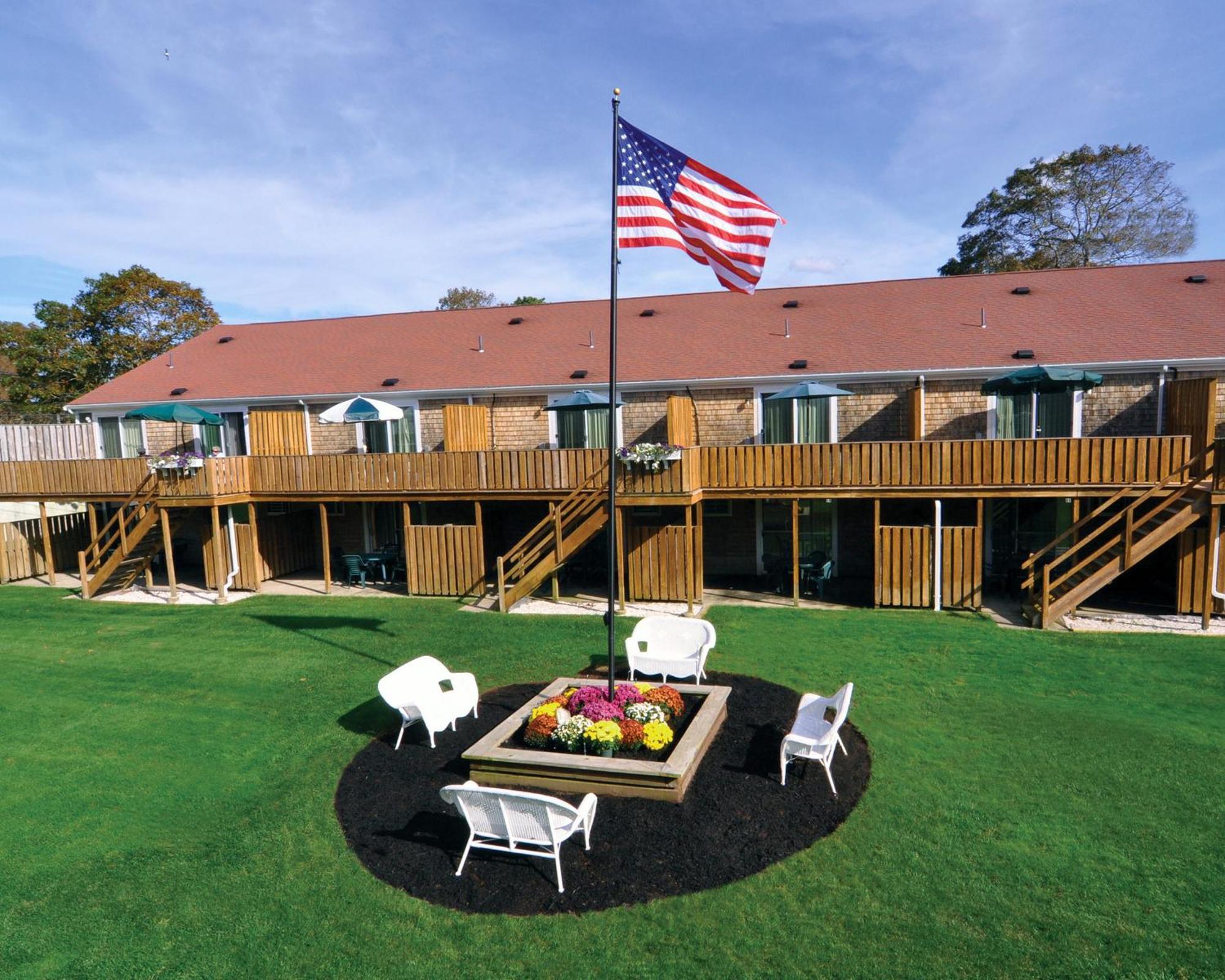 Cape Winds Resort Hyannis Exterior photo