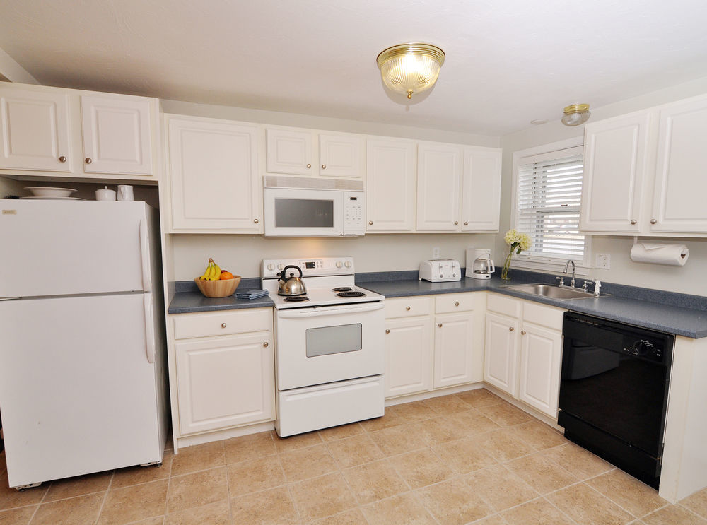 Cape Winds Resort Hyannis Exterior photo