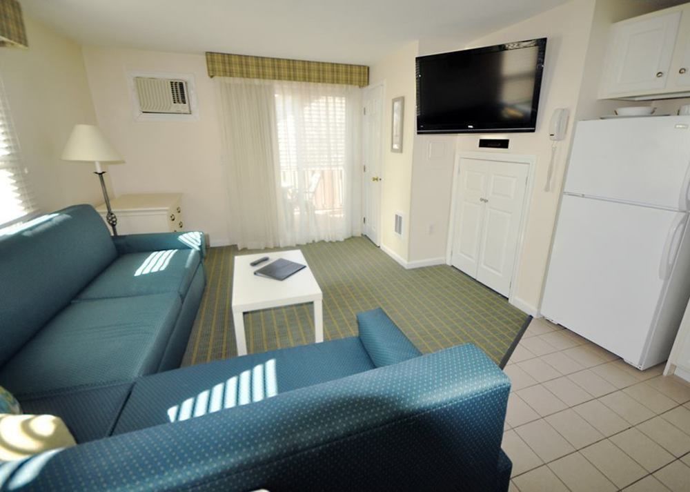Cape Winds Resort Hyannis Exterior photo