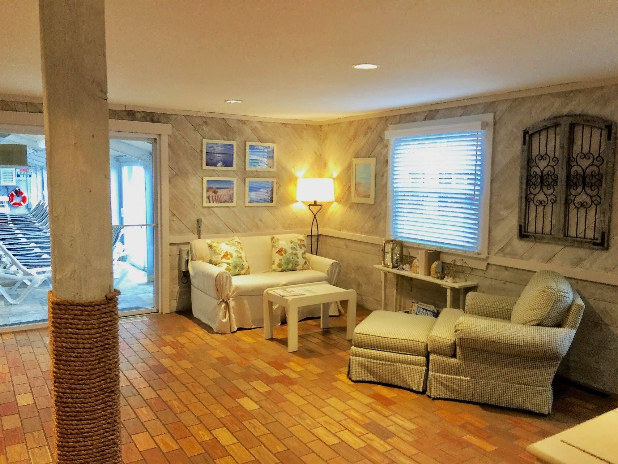 Cape Winds Resort Hyannis Exterior photo