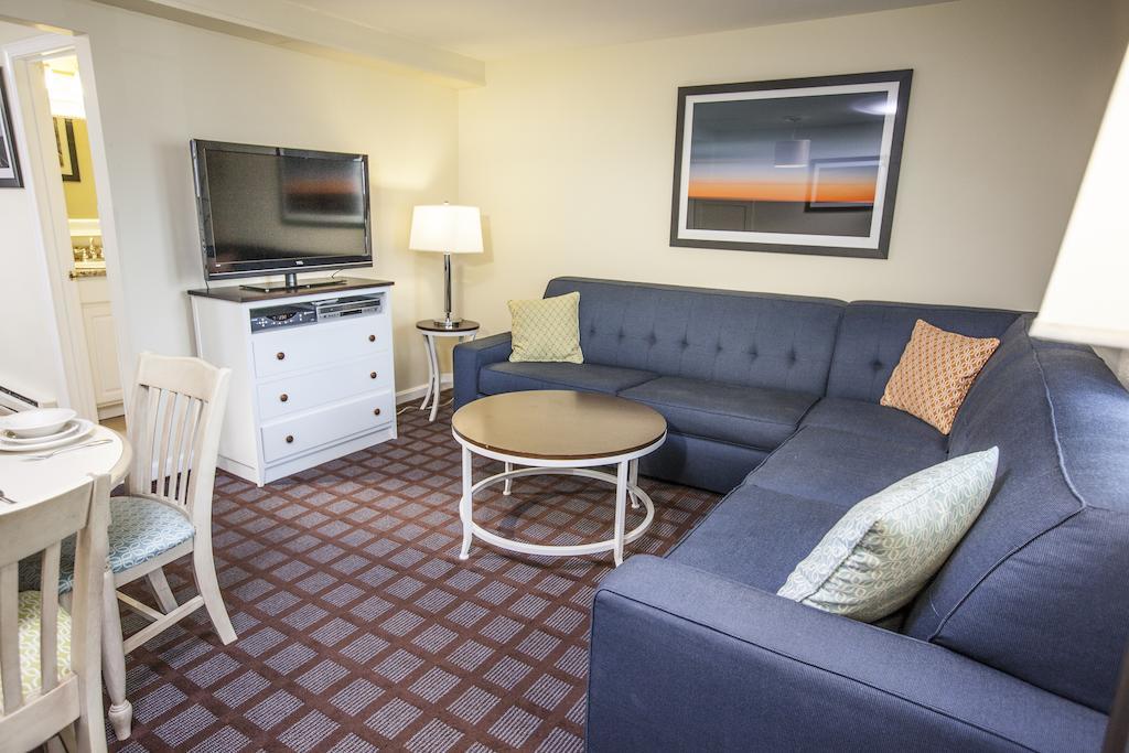 Cape Winds Resort Hyannis Exterior photo