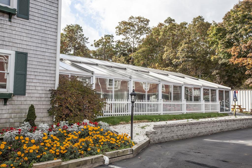 Cape Winds Resort Hyannis Exterior photo