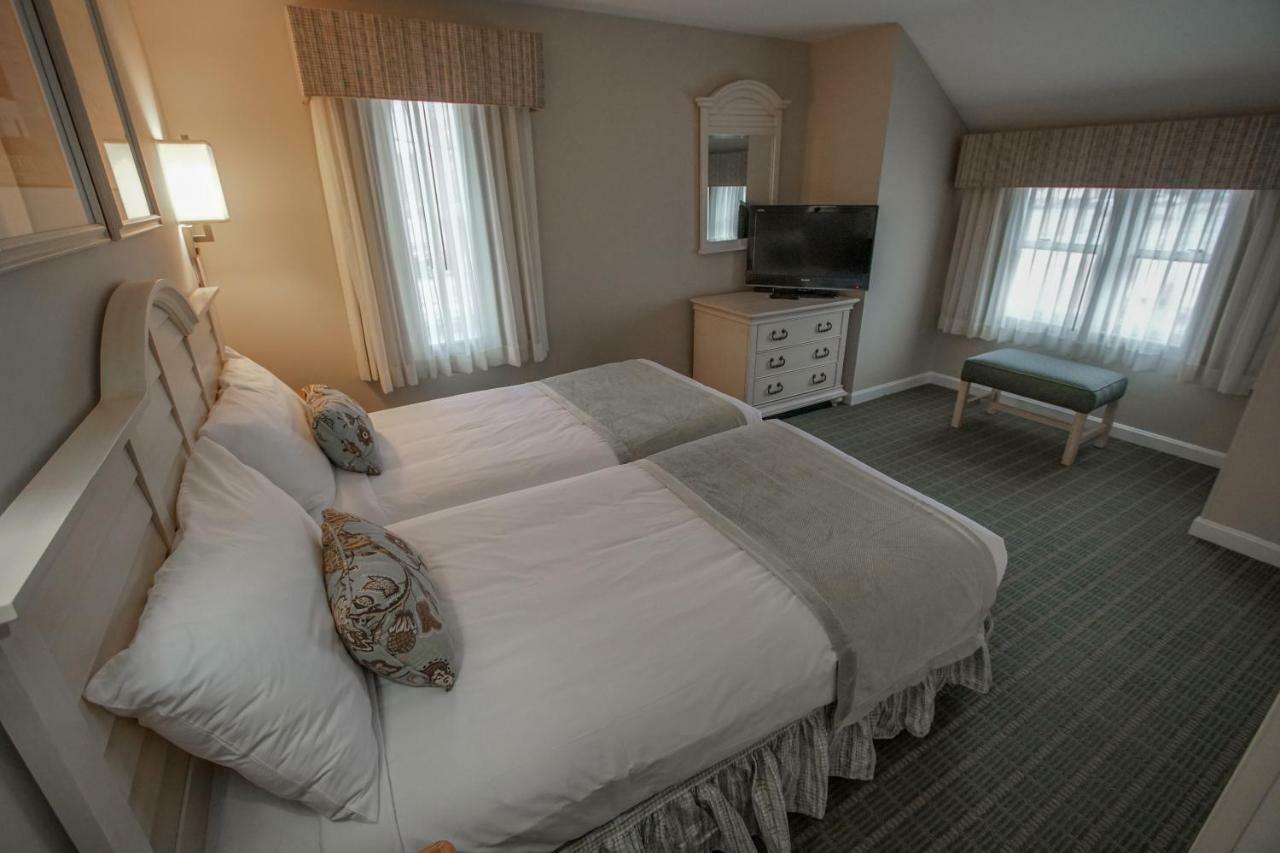 Cape Winds Resort Hyannis Exterior photo
