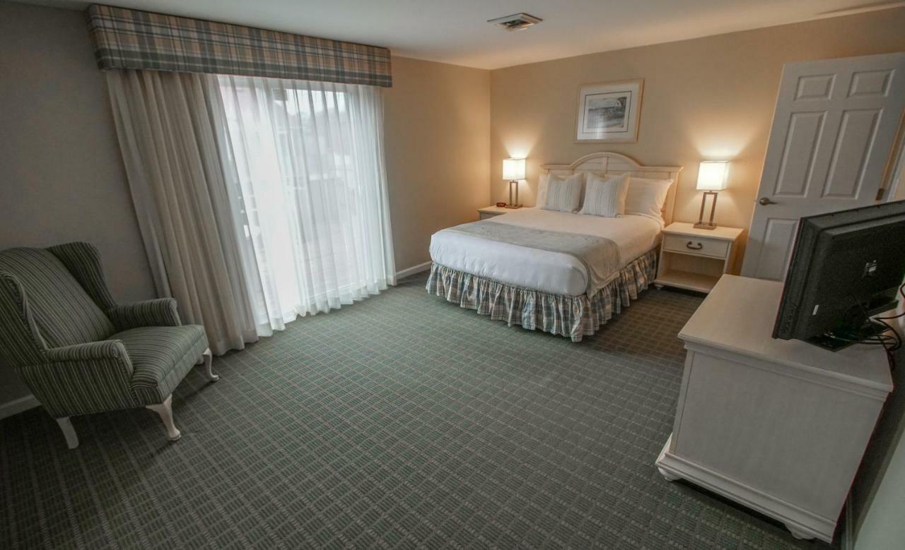 Cape Winds Resort Hyannis Exterior photo