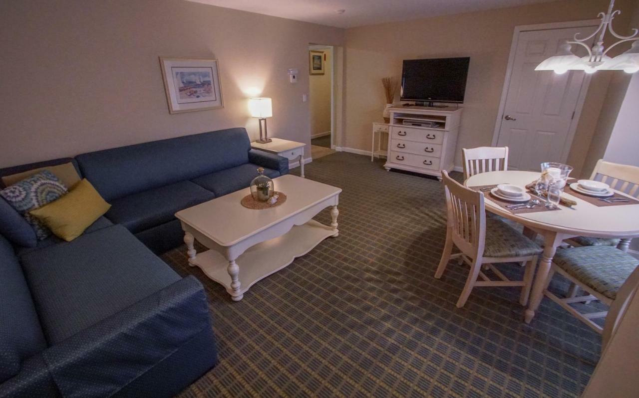 Cape Winds Resort Hyannis Exterior photo