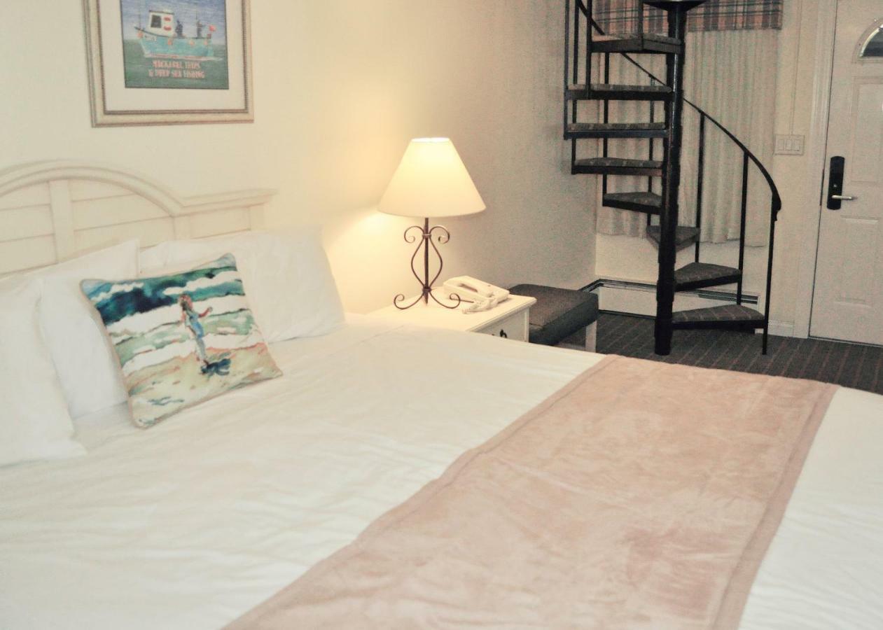 Cape Winds Resort Hyannis Exterior photo
