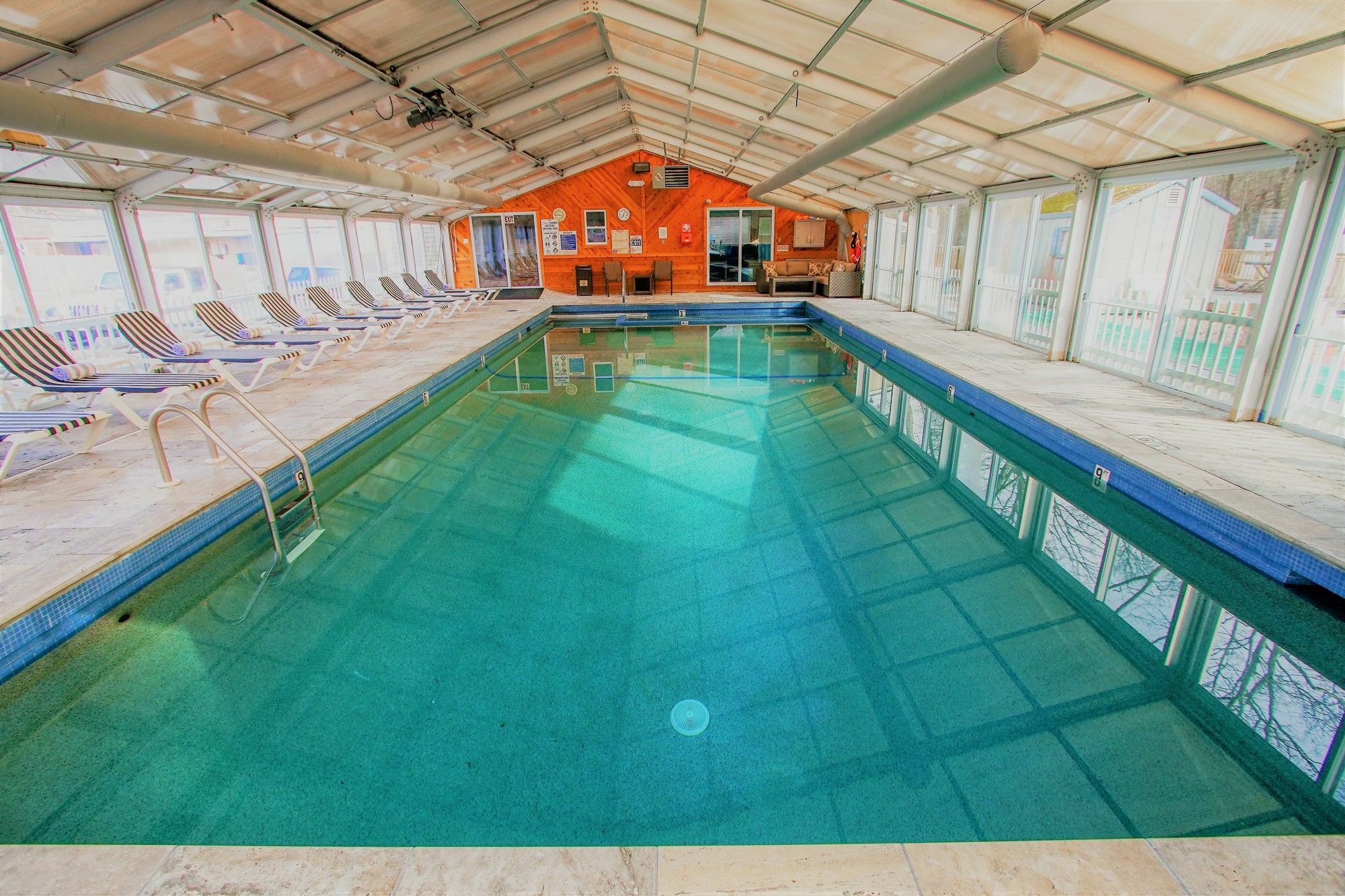 Cape Winds Resort Hyannis Exterior photo